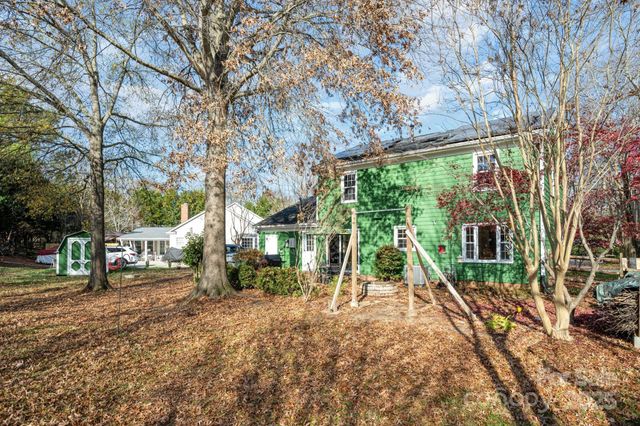 8700 Parkchester Drive, Charlotte, NC 28277