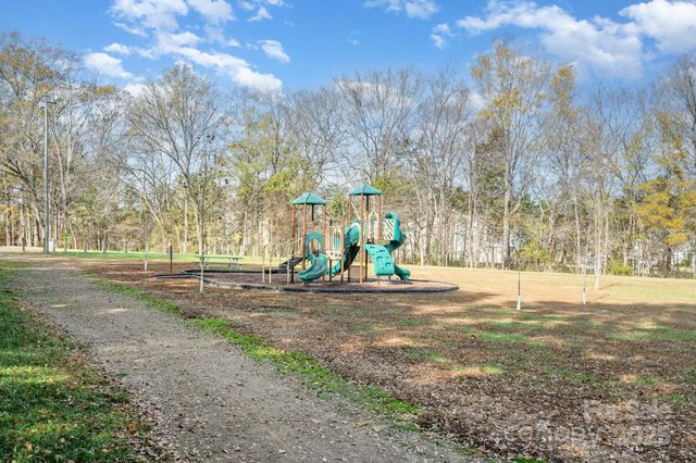 8700 Parkchester Drive, Charlotte, NC 28277