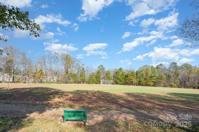 8700 Parkchester Drive, Charlotte, NC 28277