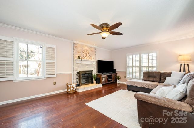 8700 Parkchester Drive, Charlotte, NC 28277