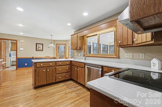 8606 Wellington Lane, Harrisburg, NC 28075