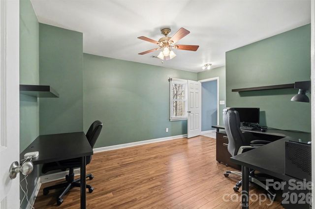 8606 Wellington Lane, Harrisburg, NC 28075