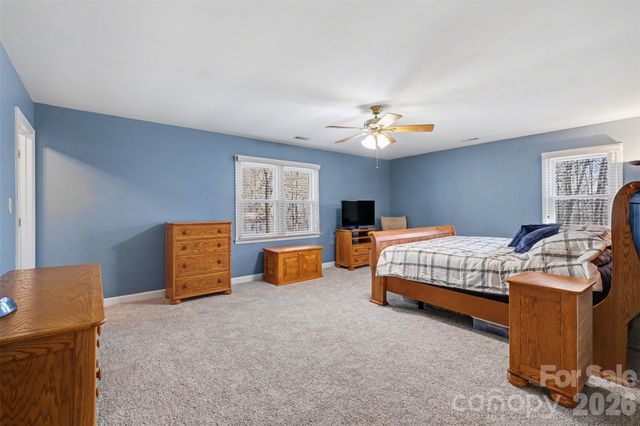 8606 Wellington Lane, Harrisburg, NC 28075