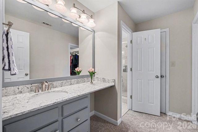 8606 Wellington Lane, Harrisburg, NC 28075