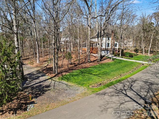 8606 Wellington Lane, Harrisburg, NC 28075