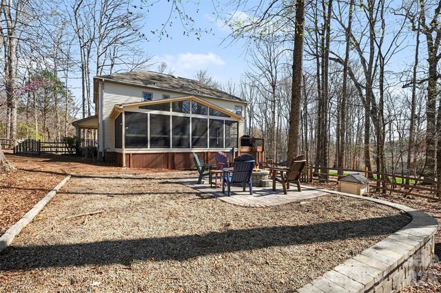 8606 Wellington Lane, Harrisburg, NC 28075