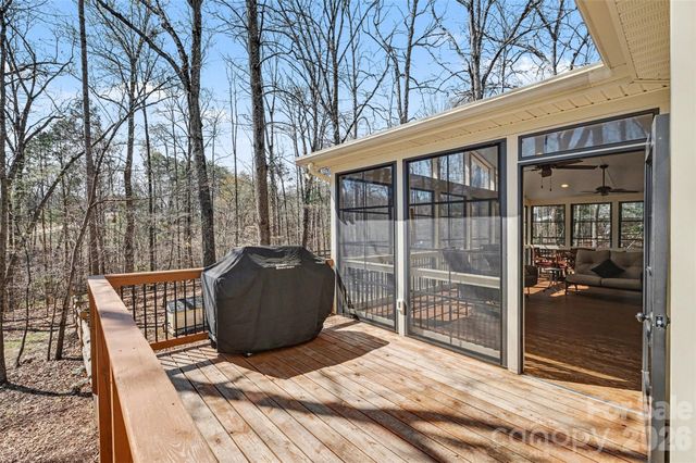 8606 Wellington Lane, Harrisburg, NC 28075