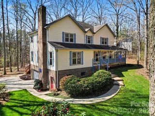 8606 Wellington Lane, Harrisburg, NC 28075