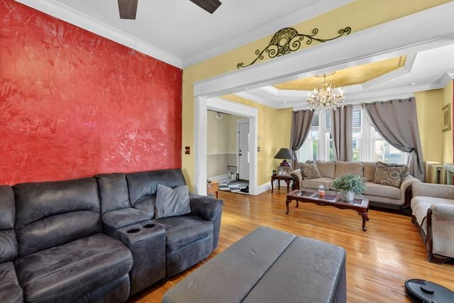 14 Herman St, Springfield, MA 01108