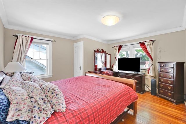 14 Herman St, Springfield, MA 01108