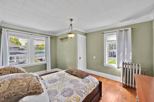 14 Herman St, Springfield, MA 01108