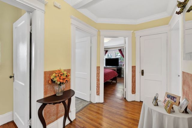 14 Herman St, Springfield, MA 01108