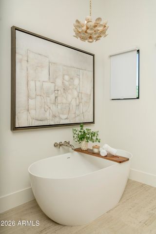 3923 E HEATHERBRAE Drive, Phoenix, AZ 85018