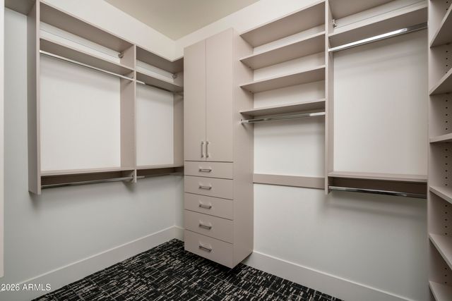 3923 E HEATHERBRAE Drive, Phoenix, AZ 85018