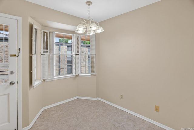 8033 N New Braunfels Ave Apt 400E, San Antonio, TX 78209