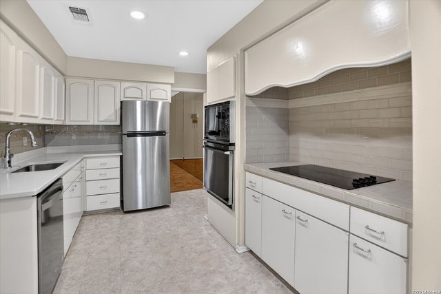 8033 N New Braunfels Ave Apt 400E, San Antonio, TX 78209
