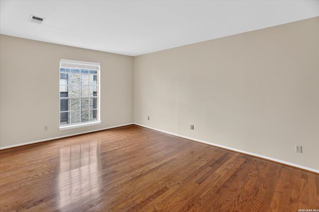 8033 N New Braunfels Ave Apt 400E, San Antonio, TX 78209