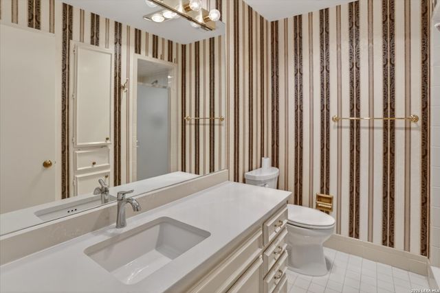 8033 N New Braunfels Ave Apt 400E, San Antonio, TX 78209