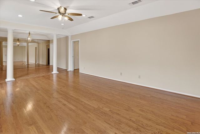 8033 N New Braunfels Ave Apt 400E, San Antonio, TX 78209