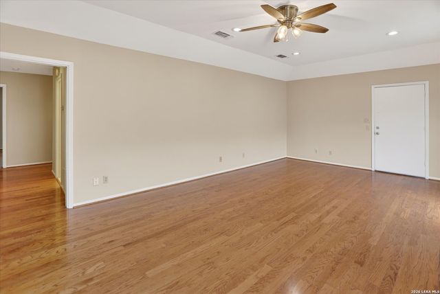8033 N New Braunfels Ave Apt 400E, San Antonio, TX 78209