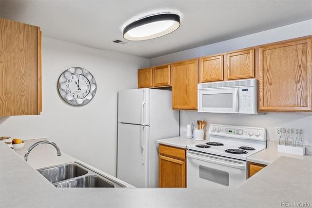 7440 S Blackhawk Street 104, Englewood, CO 80112