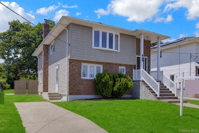 520 Kirkman Avenue, Elmont, NY 11003