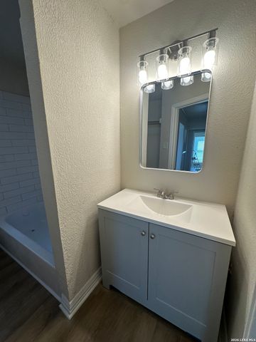 311 W MALONE AVE, San Antonio, TX 78214