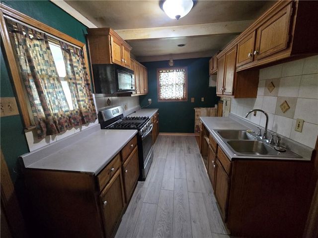 230 S Osage Street, Buckner, MO 64016