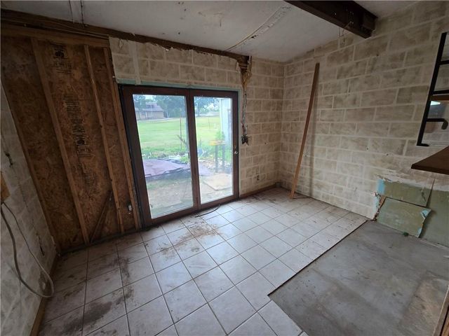 230 S Osage Street, Buckner, MO 64016