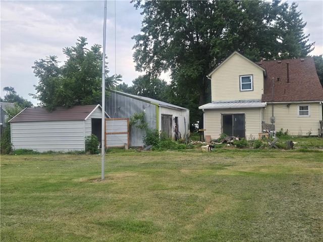 230 S Osage Street, Buckner, MO 64016