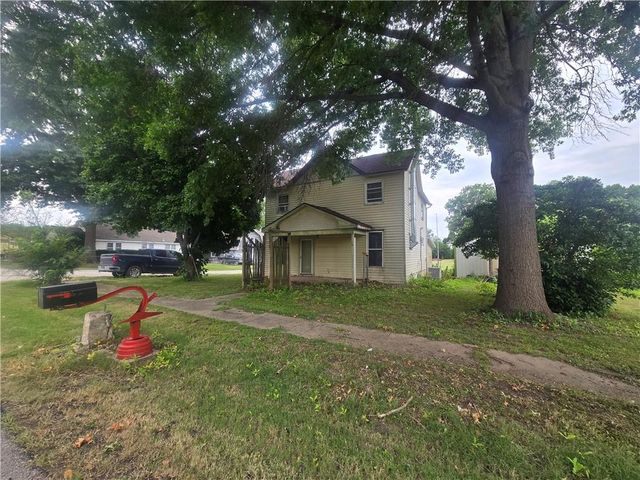 230 S Osage Street, Buckner, MO 64016
