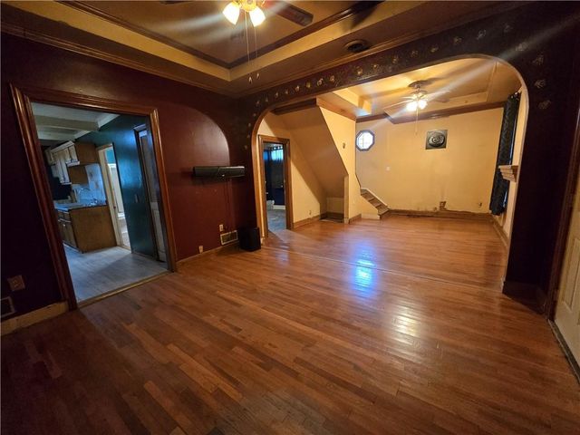 230 S Osage Street, Buckner, MO 64016