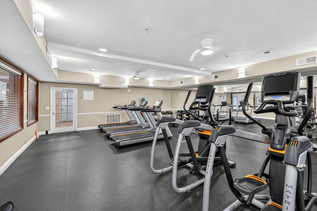 Image 22 of property listing at 501 HUNGERFORD DR #430, Rockville, MD 20850