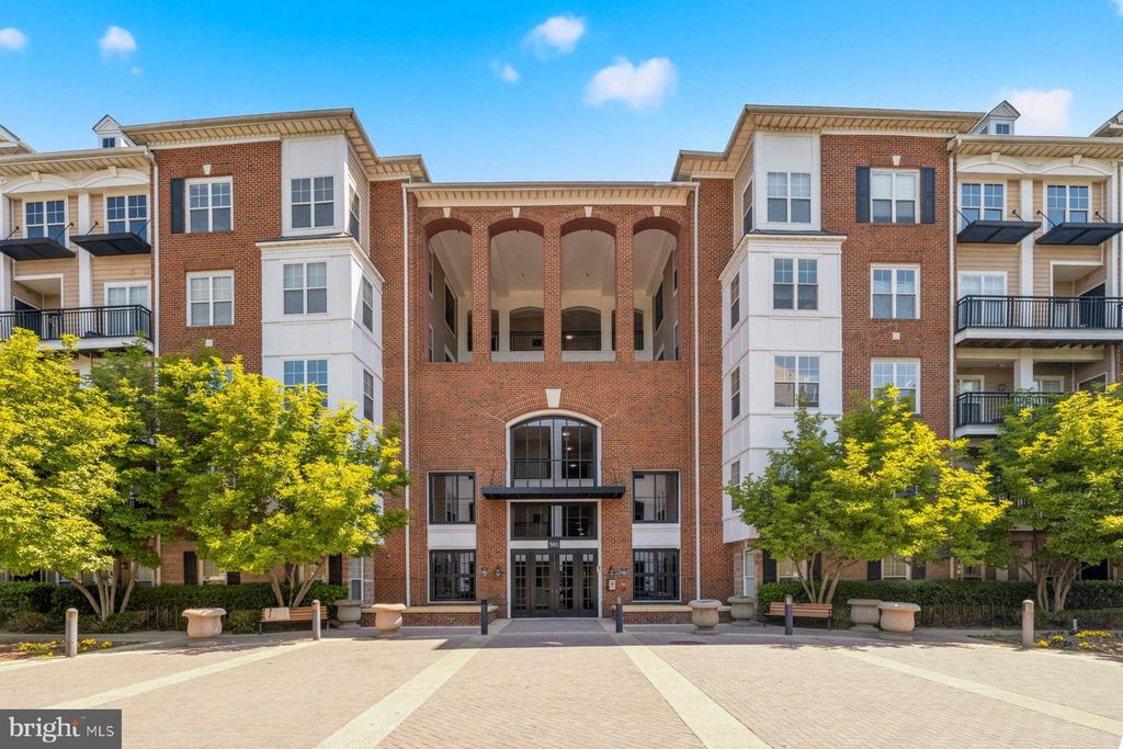 Image 29 of property listing at 501 HUNGERFORD DR #430, Rockville, MD 20850