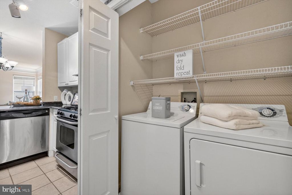 Image 8 of property listing at 501 HUNGERFORD DR #430, Rockville, MD 20850