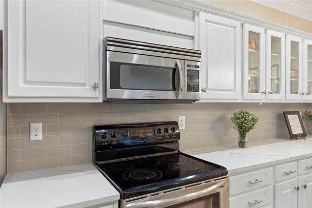 28317 Plantation Drive NE, Atlanta, GA 30324