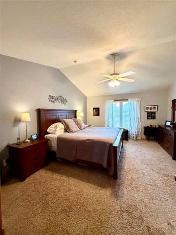 4385 Meadow Valley Drive, West Des Moines, IA 50265