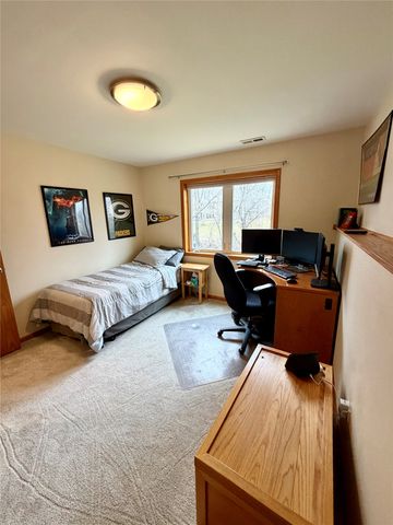 4385 Meadow Valley Drive, West Des Moines, IA 50265