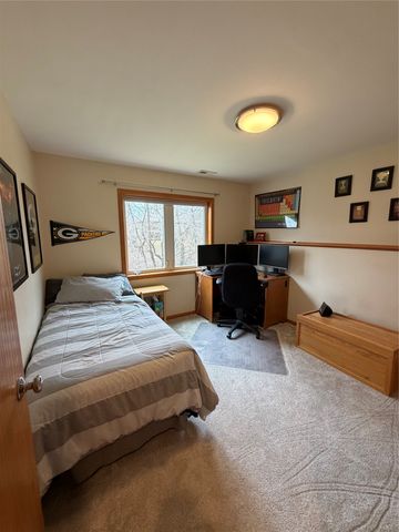 4385 Meadow Valley Drive, West Des Moines, IA 50265