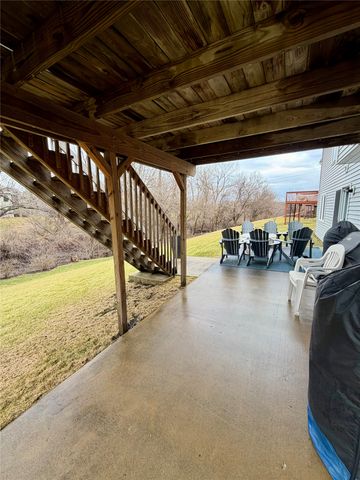 4385 Meadow Valley Drive, West Des Moines, IA 50265