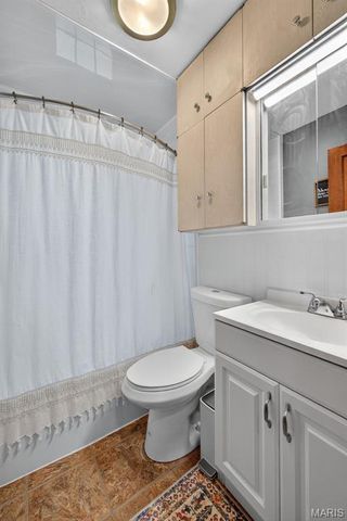 723 Crompton Court, St Louis, MO 63126