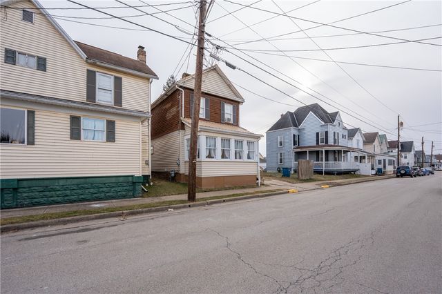 20 Avenue B, Latrobe, PA 15650