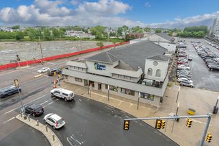 1290 N Shore, Revere, MA 02151