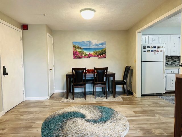 47 Apache Way 47, Tewksbury, MA 01876