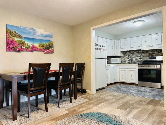 47 Apache Way 47, Tewksbury, MA 01876