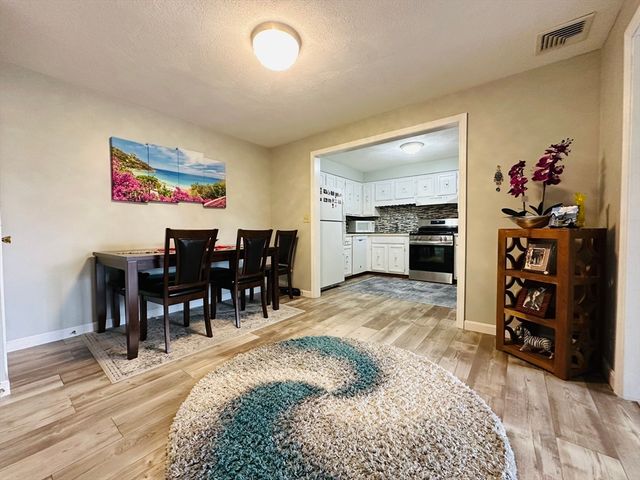 47 Apache Way 47, Tewksbury, MA 01876