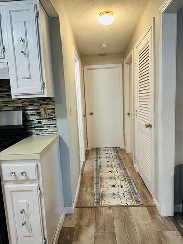 47 Apache Way 47, Tewksbury, MA 01876