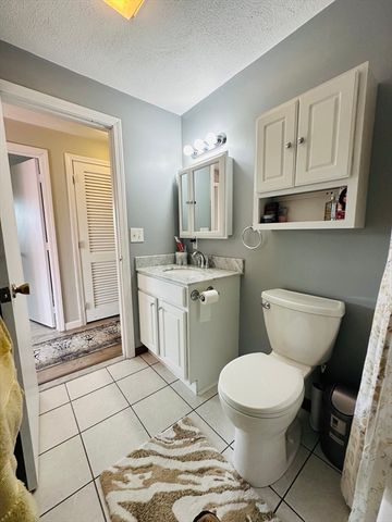 47 Apache Way 47, Tewksbury, MA 01876