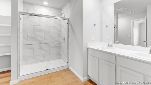 8605 E El Paso Street, Broken Arrow, OK 74014