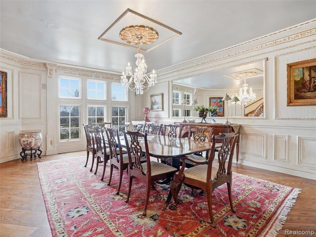 3075 Heron Pointe Drive, Bloomfield Hills, MI 48302